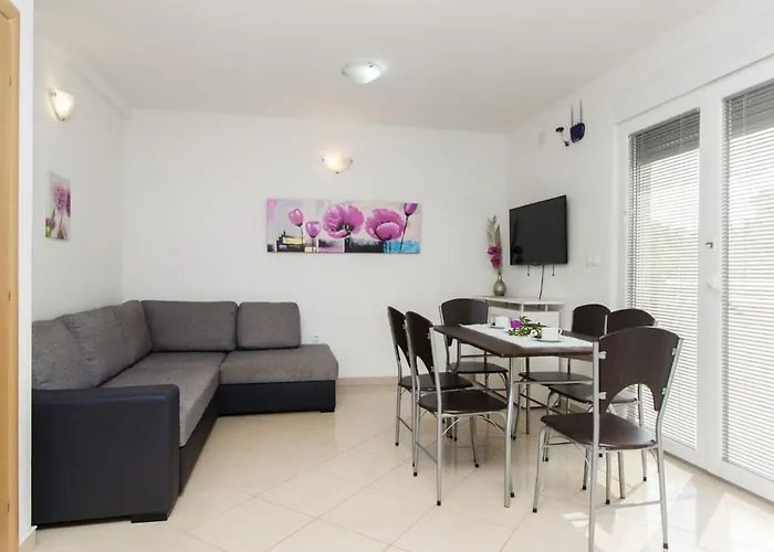 Lenija Apartamento *