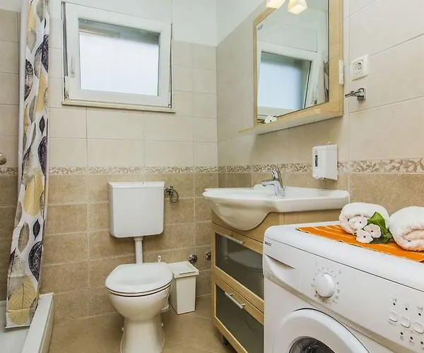 Lenija Apartamento *